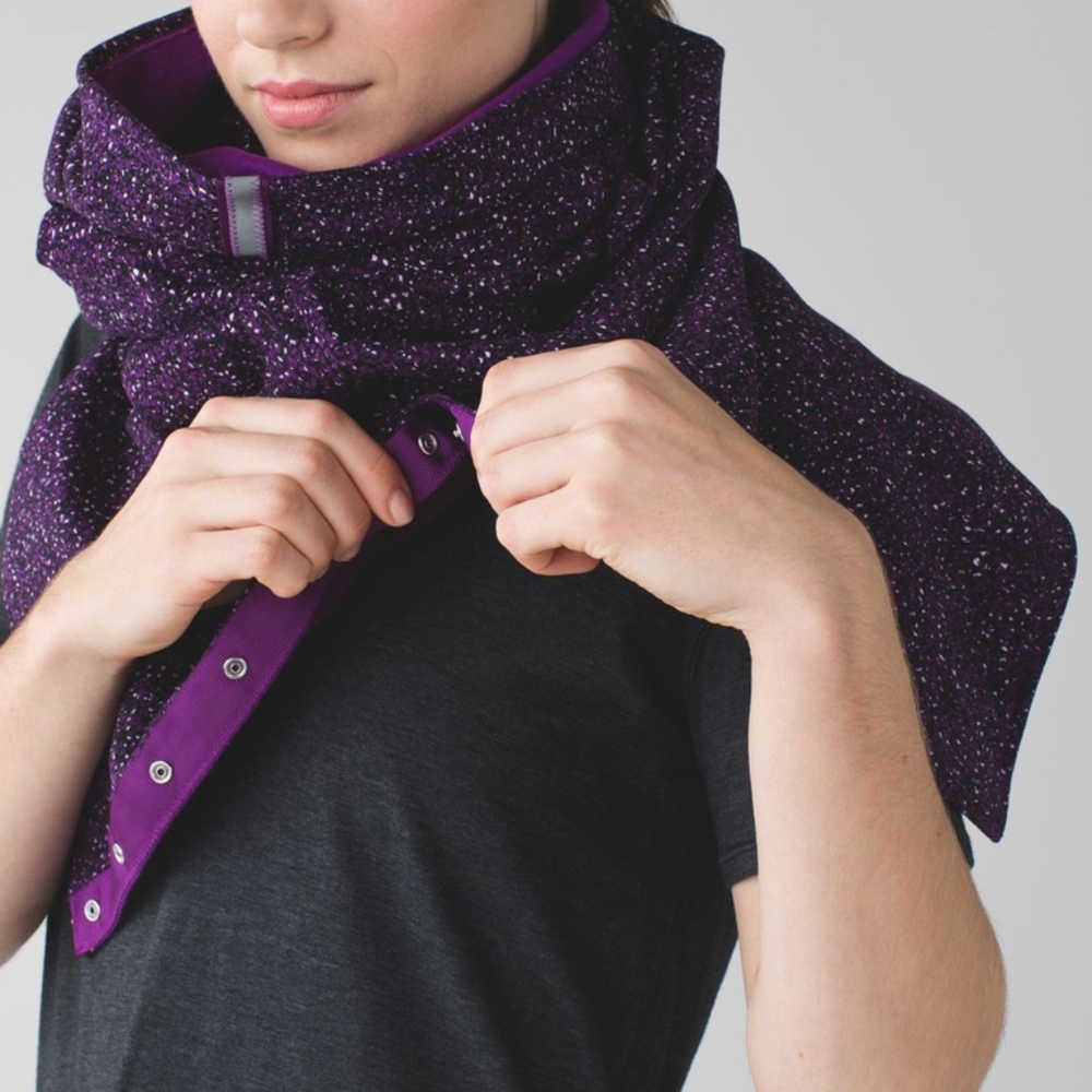 Lululemon Vinyasa scarf *fleece